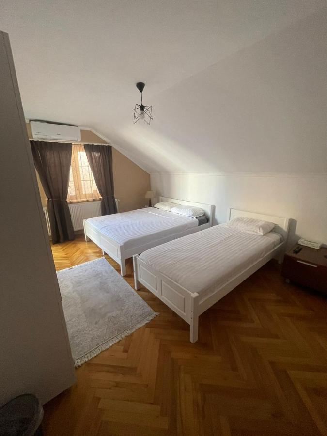 Guesthouse 12A Priştine Dış mekan fotoğraf