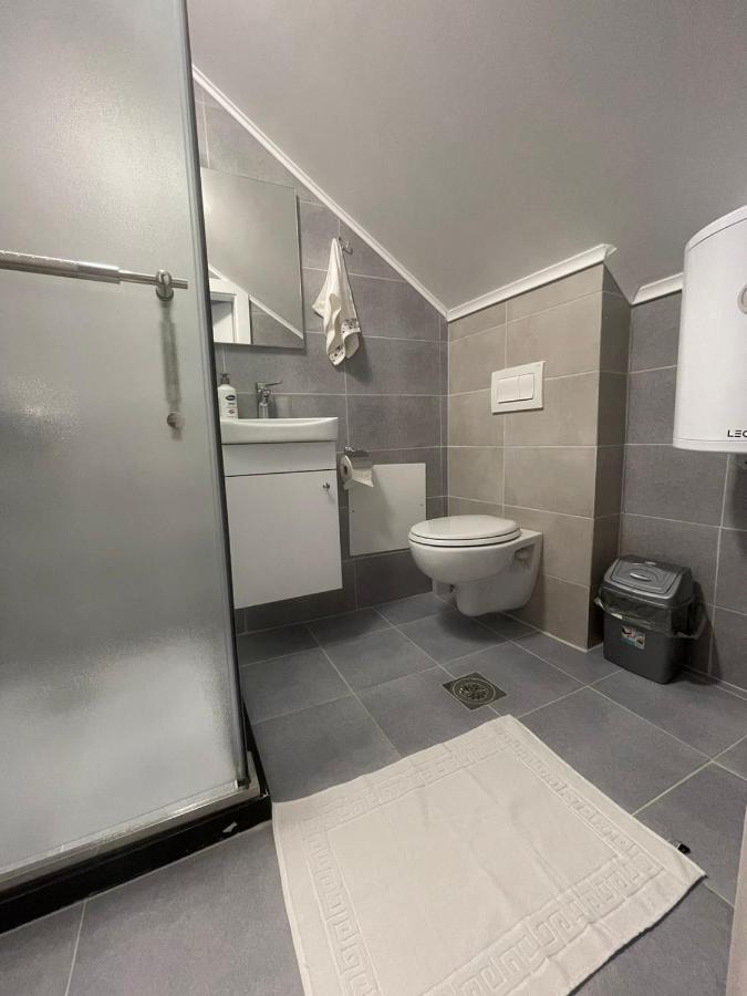 Guesthouse 12A Priştine Dış mekan fotoğraf